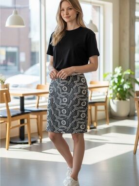 Banana Republic Gray and White Floral Pencil Skirt